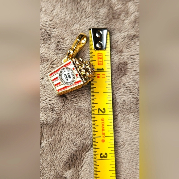 Juicy Couture Gold Red Striped Popcorn Charm Locket Opens Pop Corn Movies Snack - Picture 15 of 16